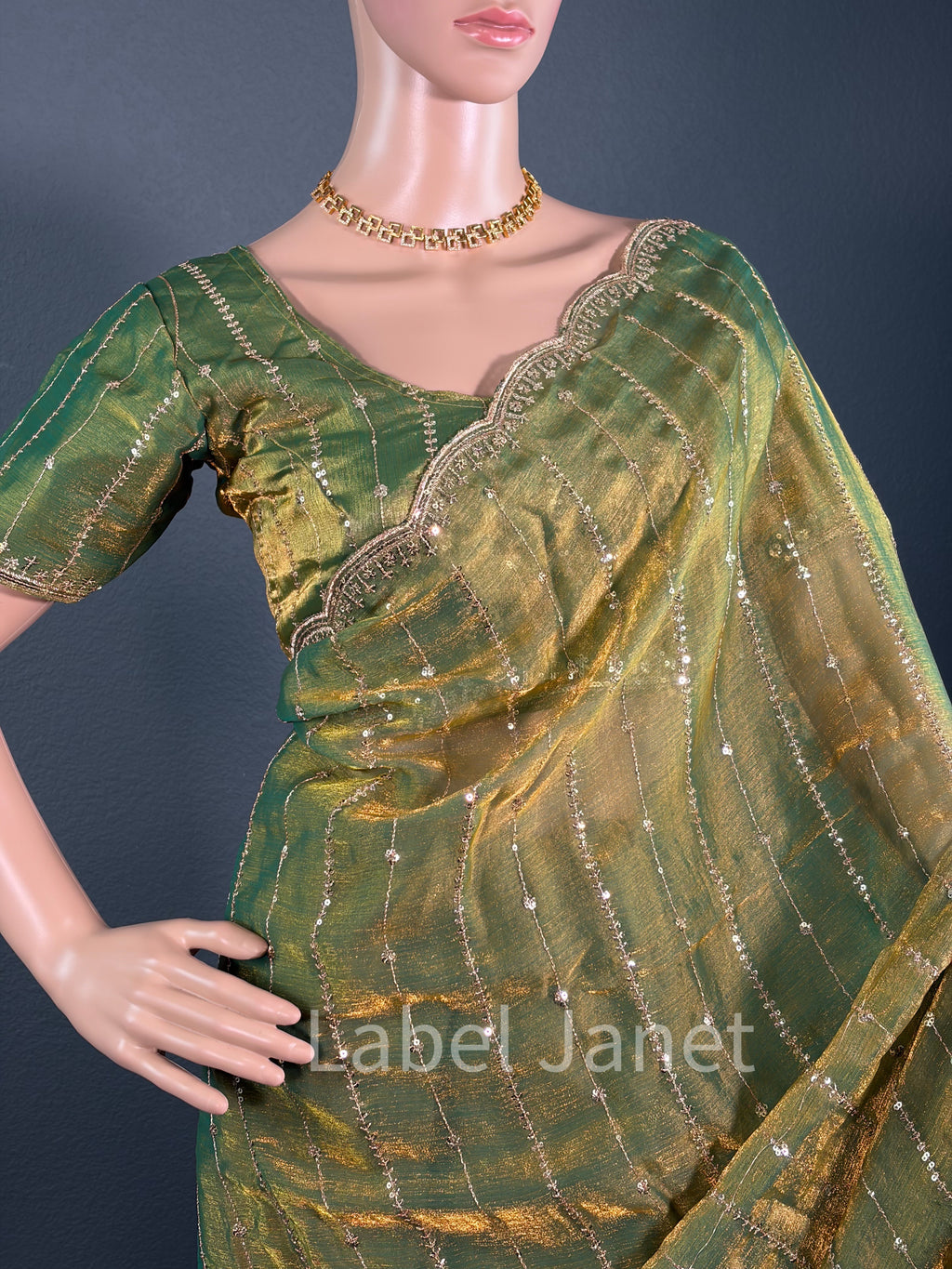 Mint Condition Diva - Premium Space silk saree