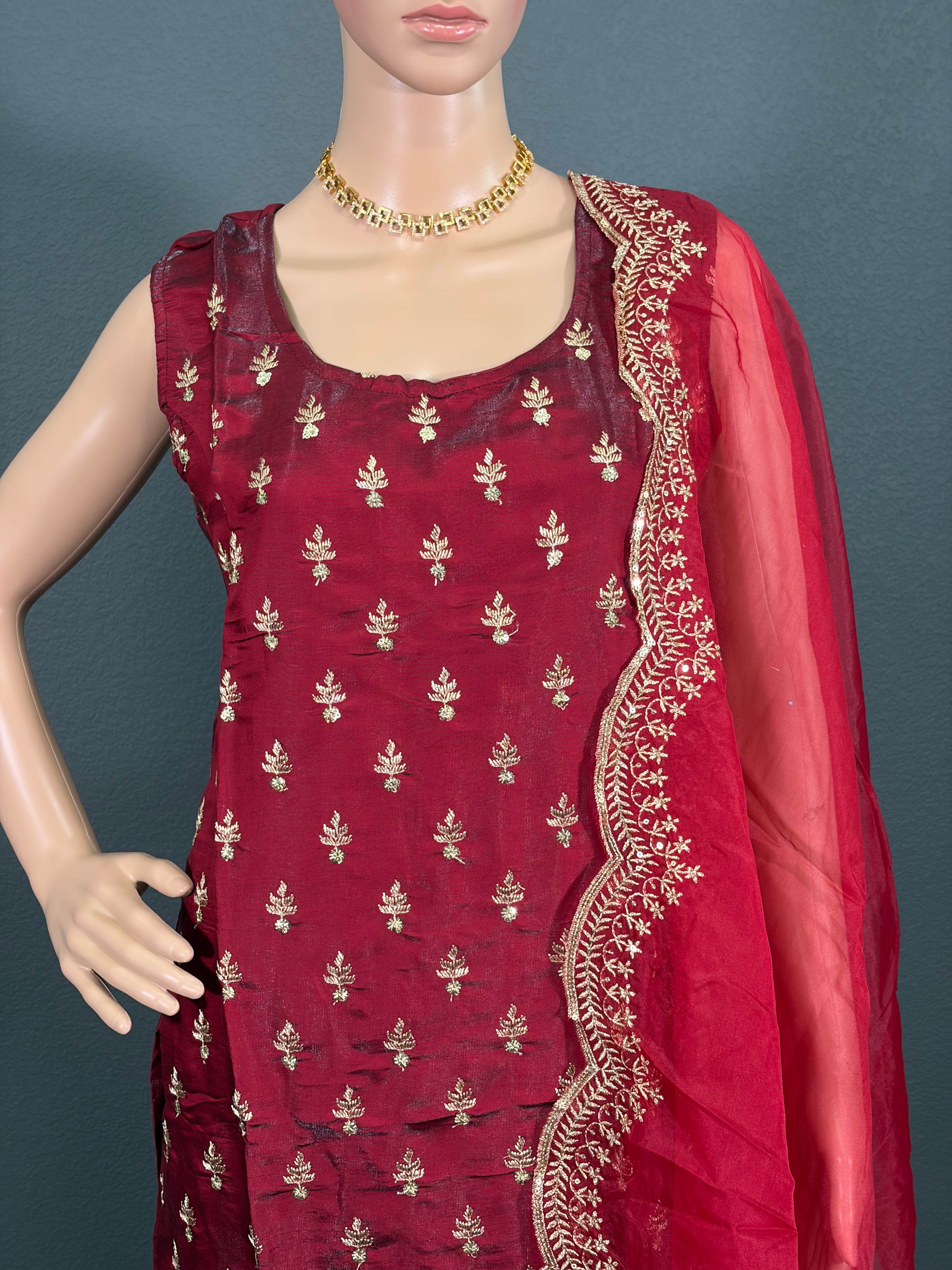 Red Rose - Sleeveless salwar Kameez for women (M up to L)