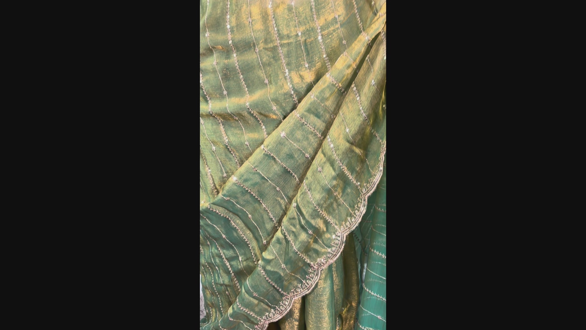 Mint Condition Diva - Premium Space silk saree
